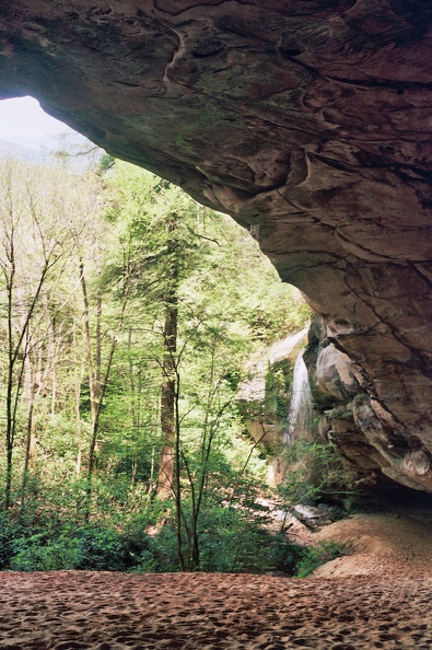 oldDay_2_2_03 Sand Cave.jpg